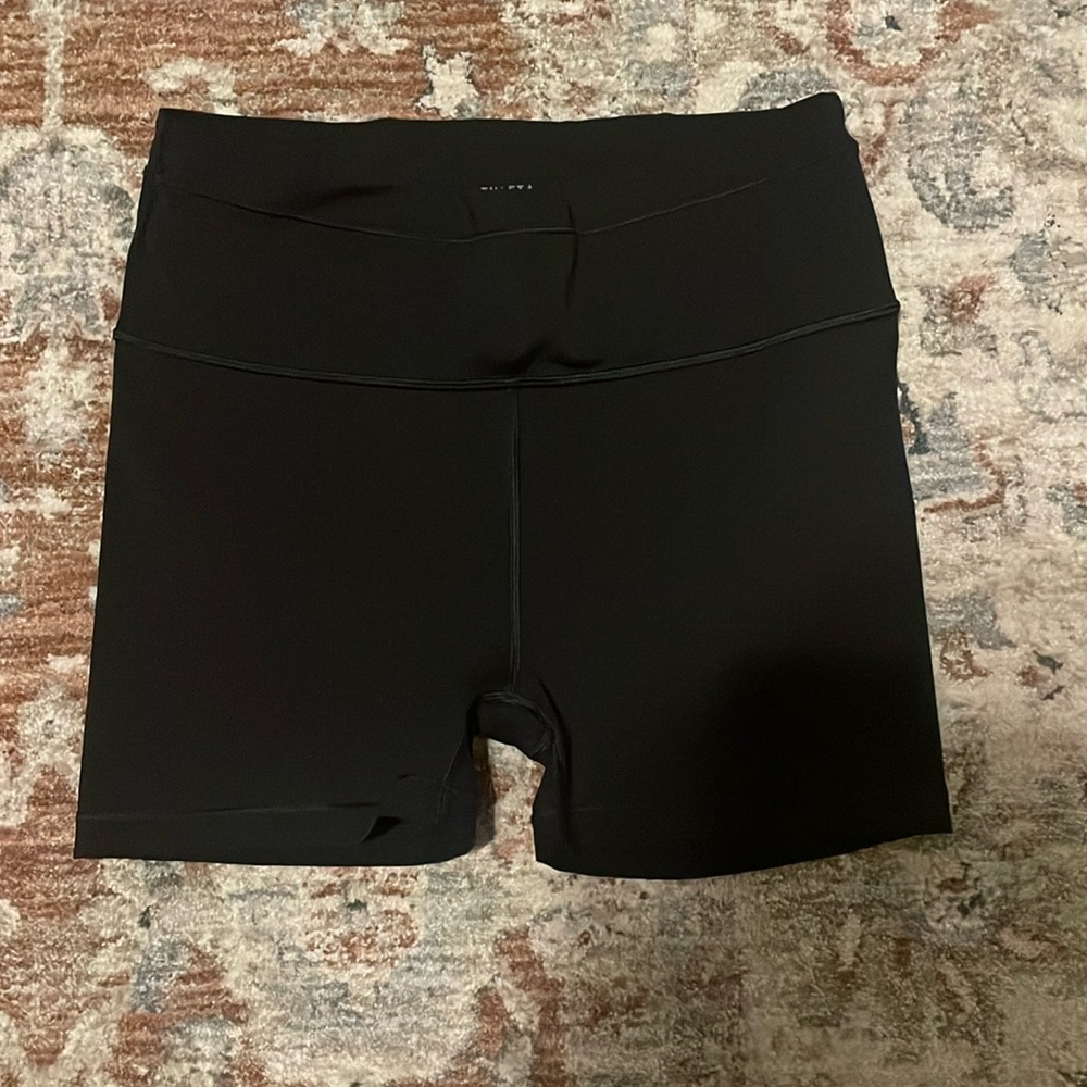 Athleta Accelerate 3” Shortie